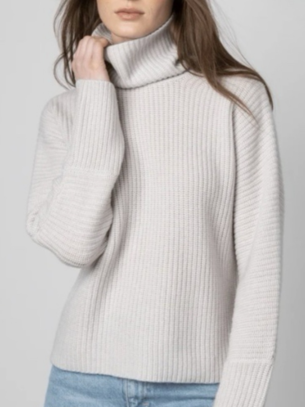 Kinross Cashmere Luxe Cozy Turtle Neck Cashmere Kissed in Birch Light Grey